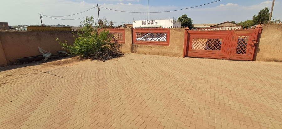 2 Bedroom Property for Sale in Soshanguve Pp2 Gauteng