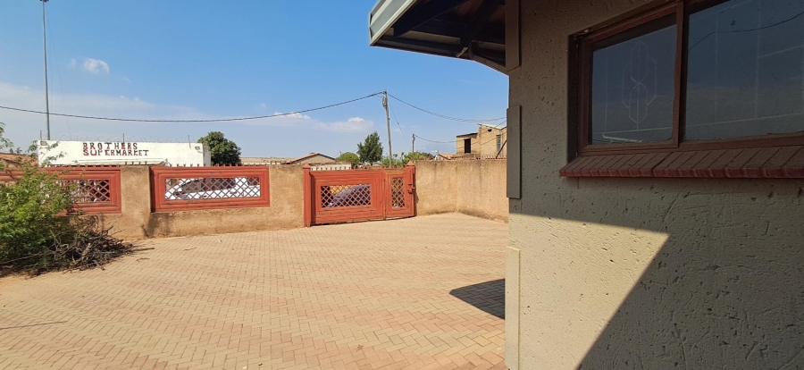 2 Bedroom Property for Sale in Soshanguve Pp2 Gauteng