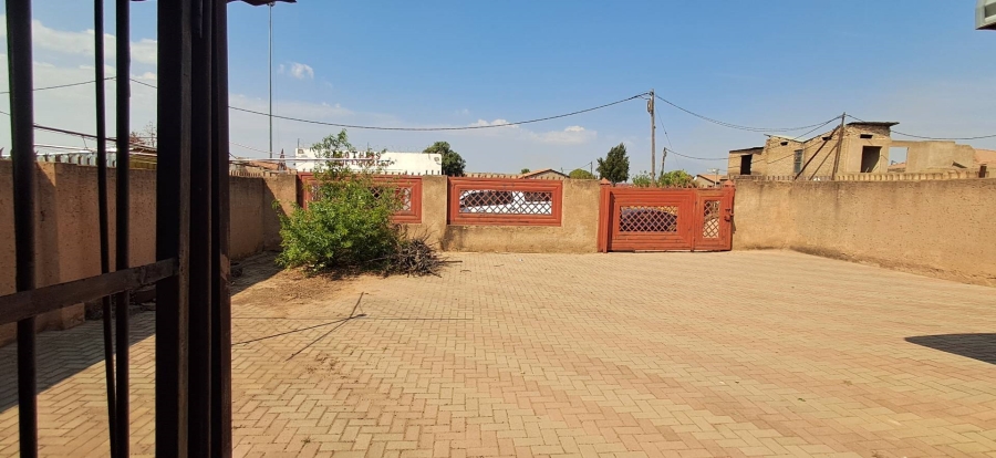 2 Bedroom Property for Sale in Soshanguve Pp2 Gauteng