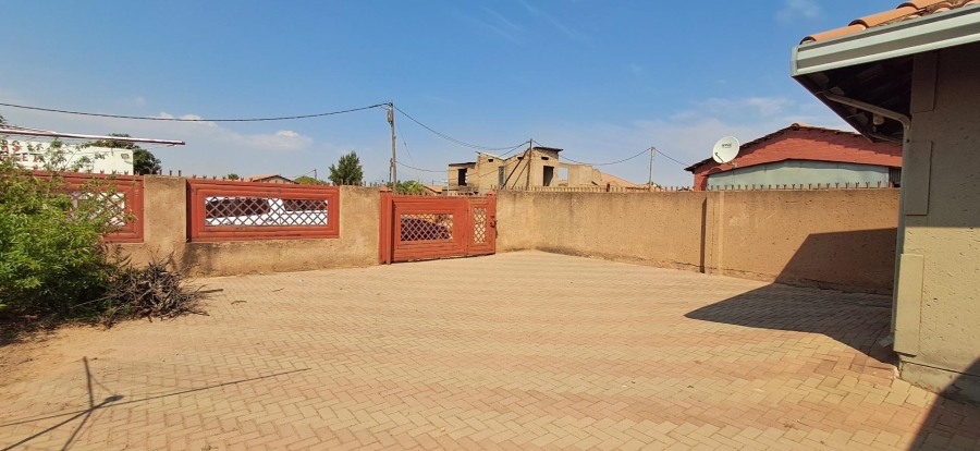 2 Bedroom Property for Sale in Soshanguve Pp2 Gauteng
