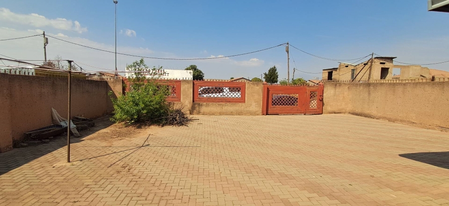 2 Bedroom Property for Sale in Soshanguve Pp2 Gauteng