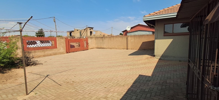 2 Bedroom Property for Sale in Soshanguve Pp2 Gauteng