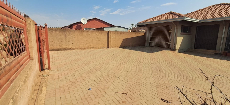 2 Bedroom Property for Sale in Soshanguve Pp2 Gauteng