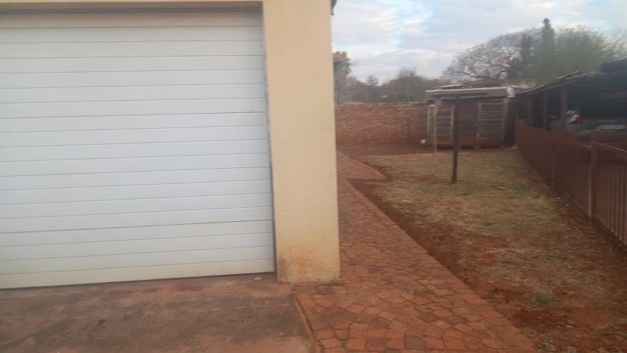 4 Bedroom Property for Sale in Theresa Park Gauteng