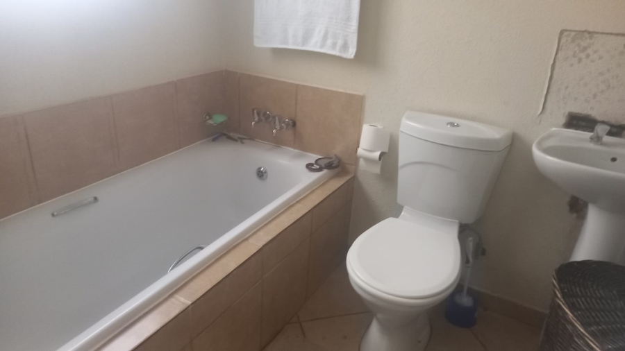 4 Bedroom Property for Sale in Theresa Park Gauteng