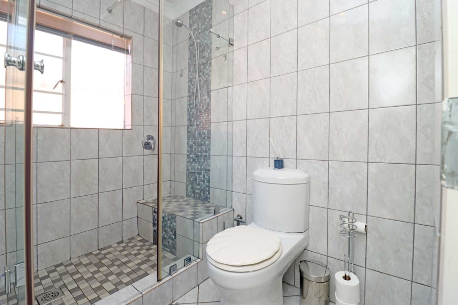 2 Bedroom Property for Sale in Elardus Park Gauteng