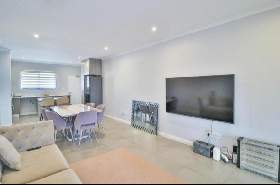 2 Bedroom Property for Sale in Morningside Gauteng