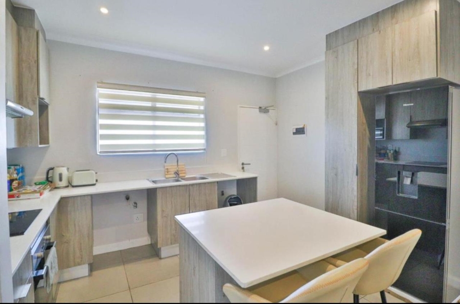 2 Bedroom Property for Sale in Morningside Gauteng