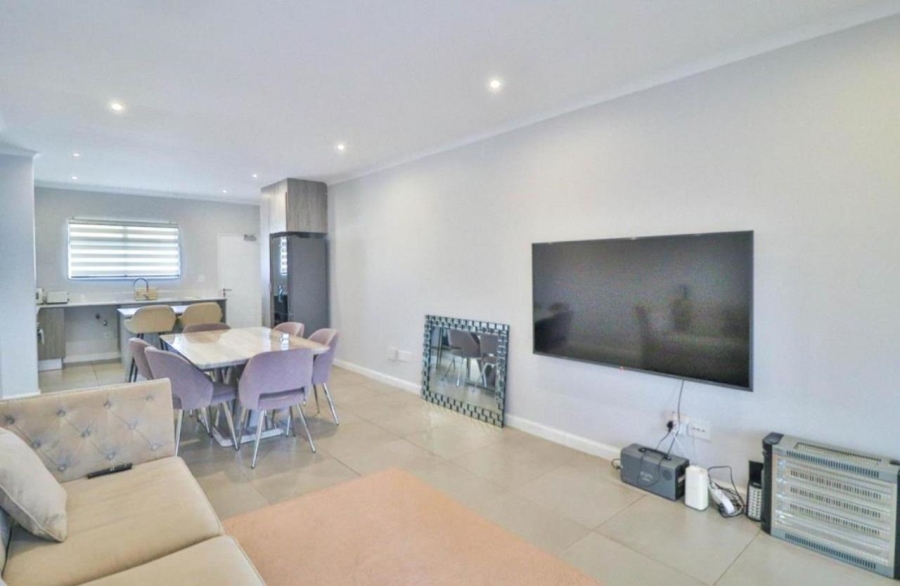 2 Bedroom Property for Sale in Morningside Gauteng