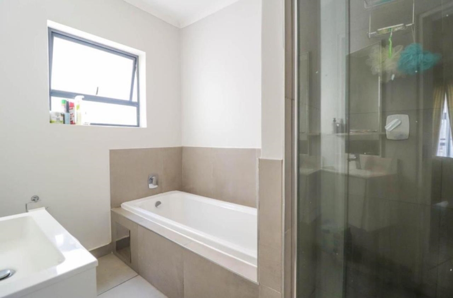 2 Bedroom Property for Sale in Morningside Gauteng