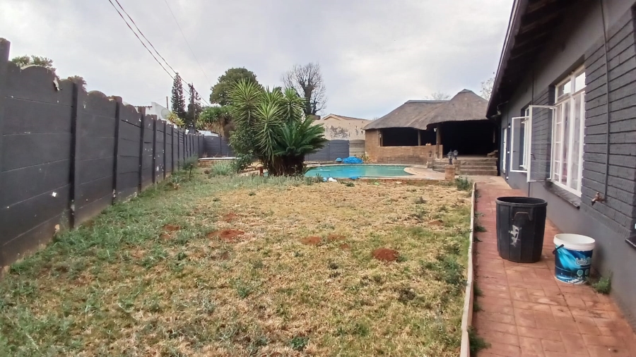 3 Bedroom Property for Sale in Birchleigh Gauteng