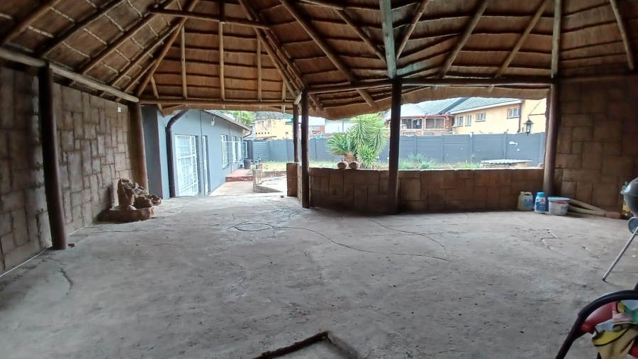 3 Bedroom Property for Sale in Birchleigh Gauteng