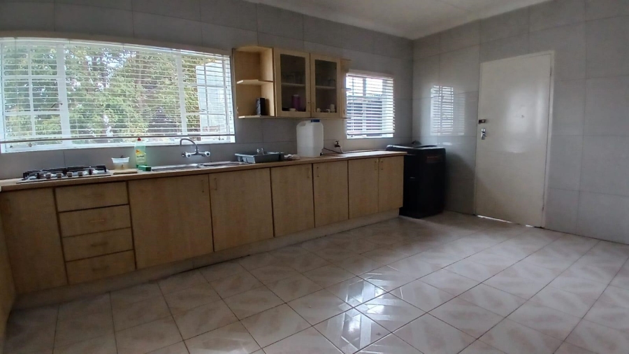 3 Bedroom Property for Sale in Birchleigh Gauteng