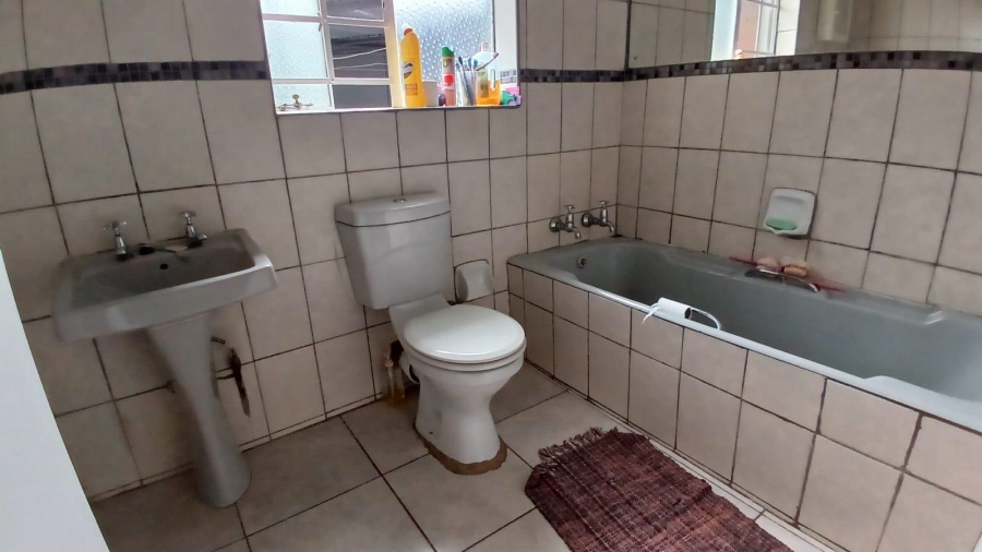 3 Bedroom Property for Sale in Birchleigh Gauteng