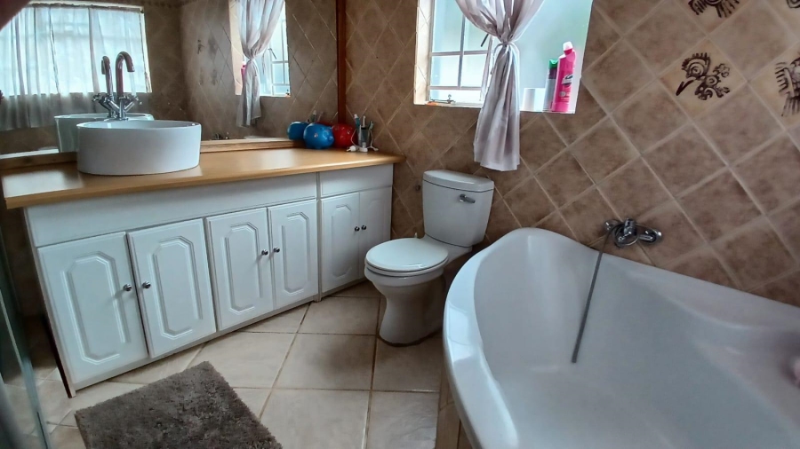 3 Bedroom Property for Sale in Birchleigh Gauteng