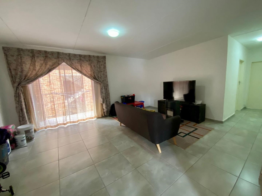 To Let 3 Bedroom Property for Rent in Princess A H Gauteng
