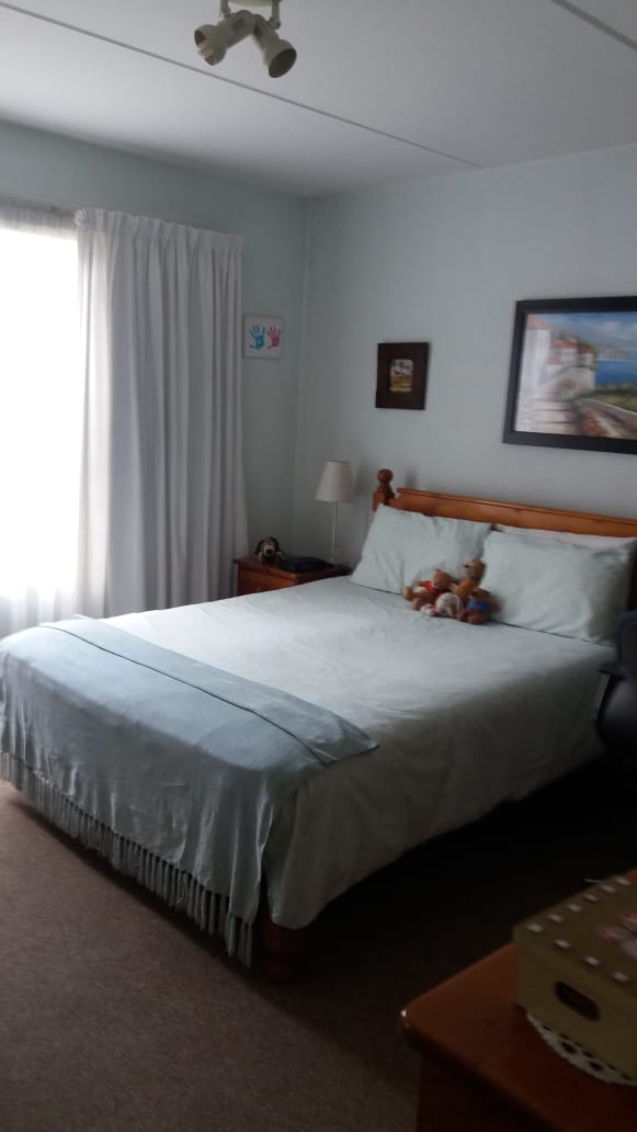 2 Bedroom Property for Sale in Farrarmere Gauteng