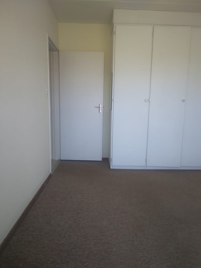 2 Bedroom Property for Sale in Farrarmere Gauteng
