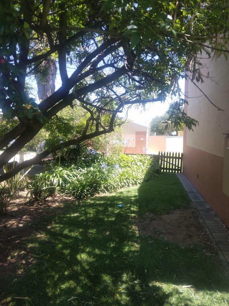 2 Bedroom Property for Sale in Farrarmere Gauteng