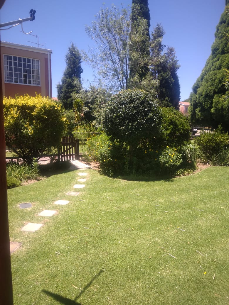2 Bedroom Property for Sale in Farrarmere Gauteng