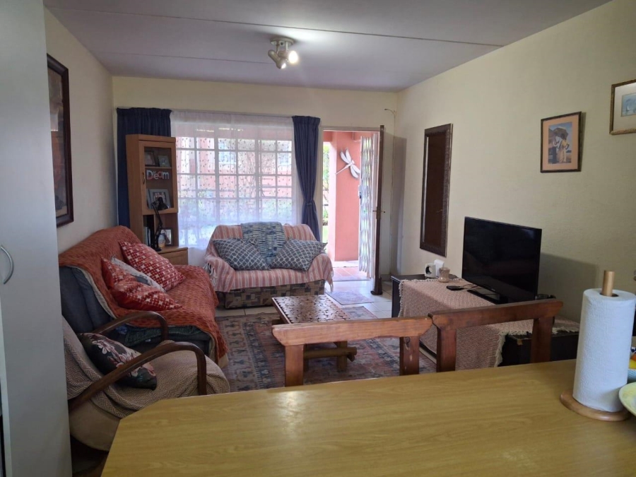 2 Bedroom Property for Sale in Farrarmere Gauteng