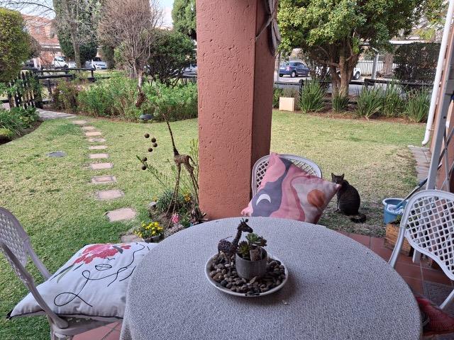 2 Bedroom Property for Sale in Farrarmere Gauteng