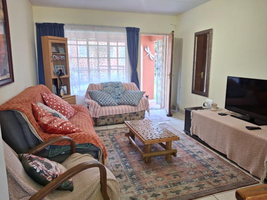 2 Bedroom Property for Sale in Farrarmere Gauteng