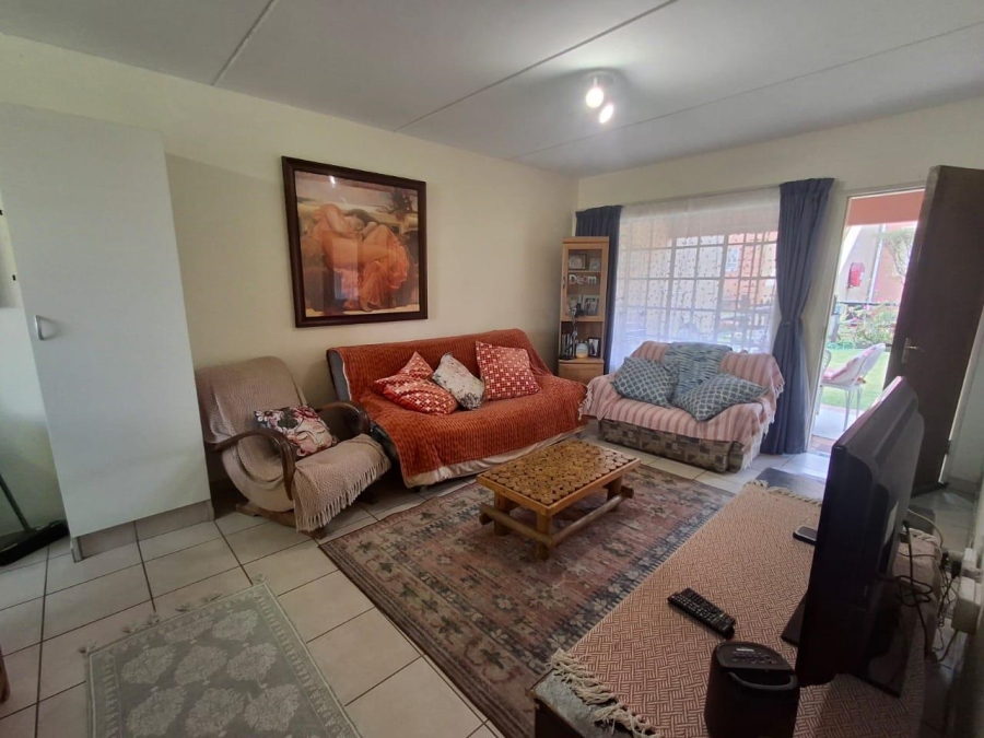 2 Bedroom Property for Sale in Farrarmere Gauteng