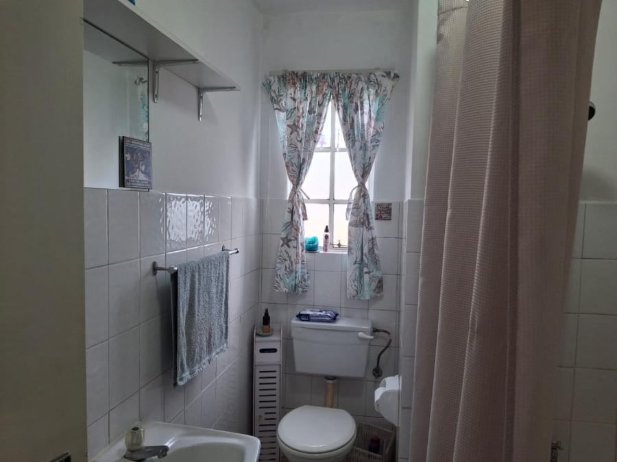 2 Bedroom Property for Sale in Farrarmere Gauteng