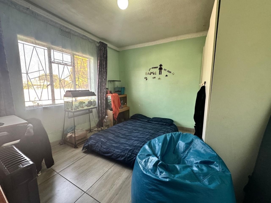 4 Bedroom Property for Sale in General Albertspark Gauteng
