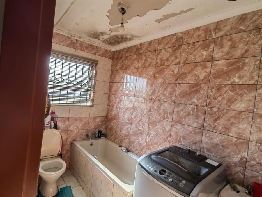 3 Bedroom Property for Sale in Tokoza Gauteng