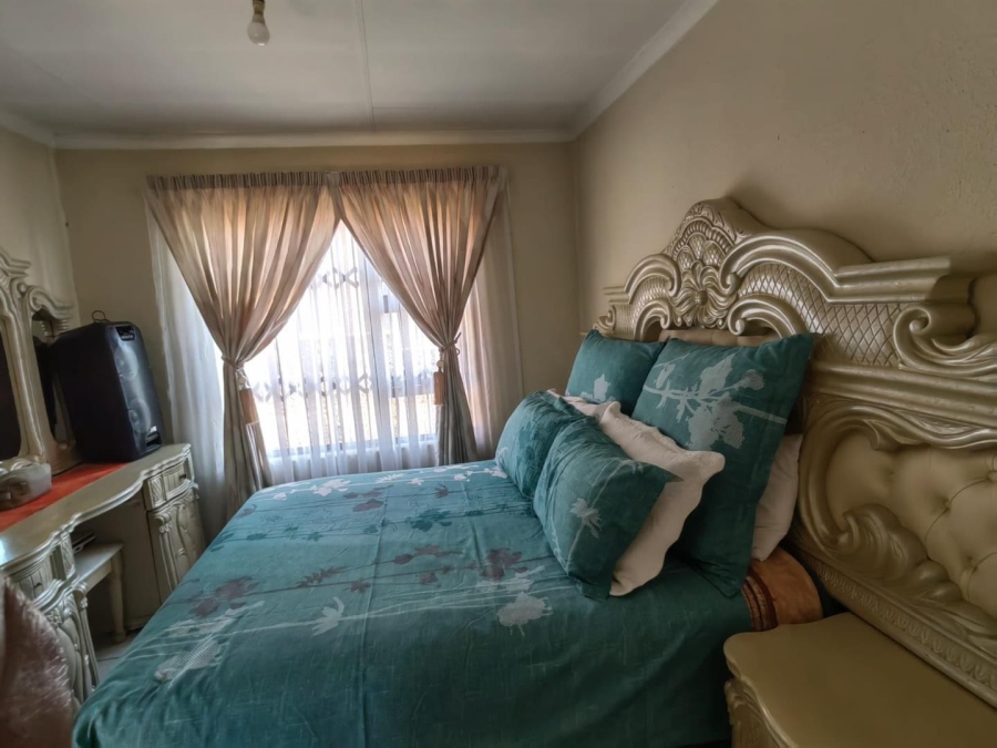 3 Bedroom Property for Sale in Tokoza Gauteng
