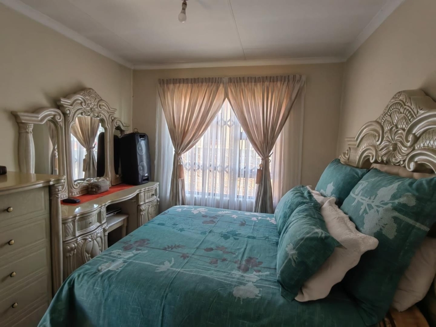 3 Bedroom Property for Sale in Tokoza Gauteng