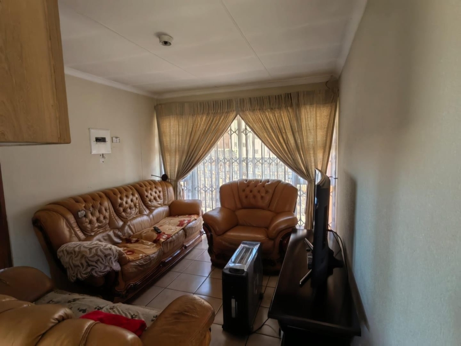 3 Bedroom Property for Sale in Tokoza Gauteng