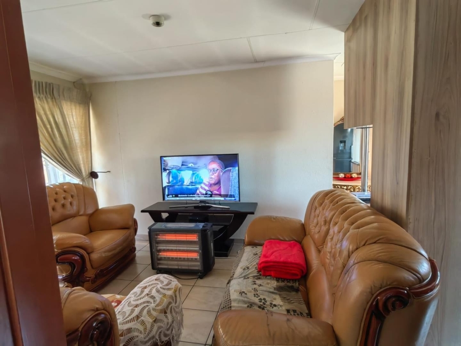 3 Bedroom Property for Sale in Tokoza Gauteng