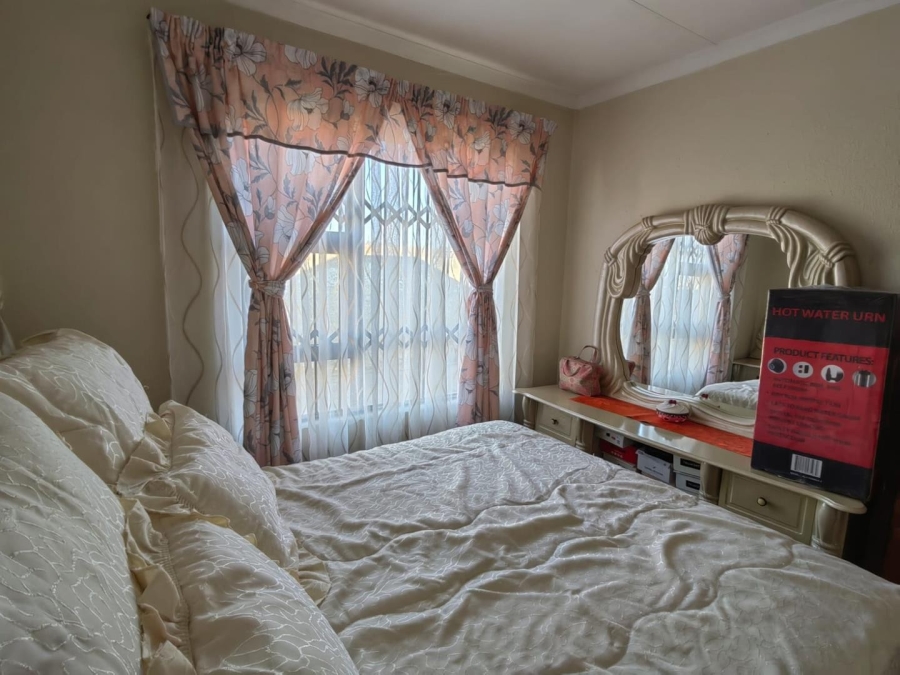3 Bedroom Property for Sale in Tokoza Gauteng