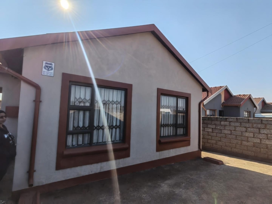 3 Bedroom Property for Sale in Tokoza Gauteng