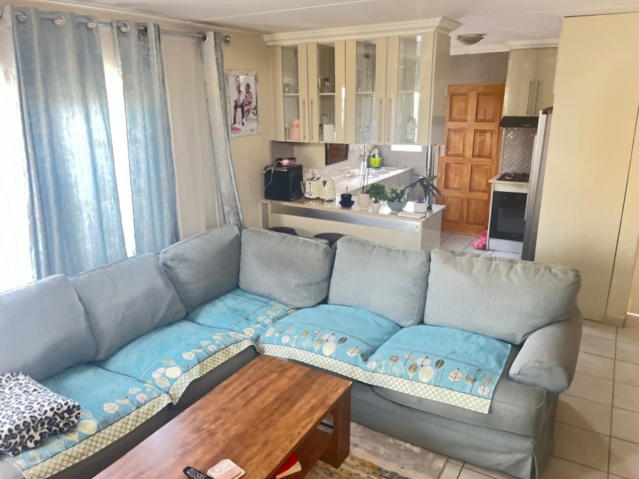 3 Bedroom Property for Sale in Albertsdal Gauteng