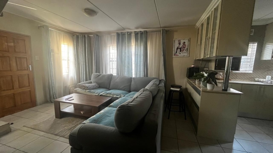 3 Bedroom Property for Sale in Albertsdal Gauteng