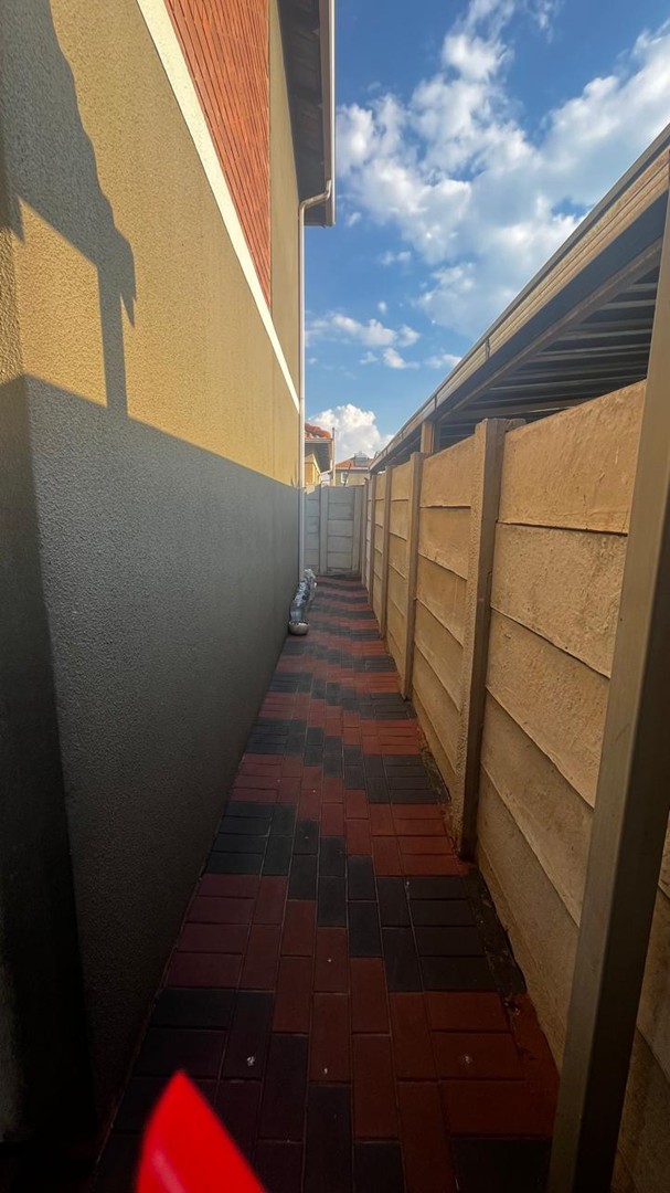 3 Bedroom Property for Sale in Albertsdal Gauteng