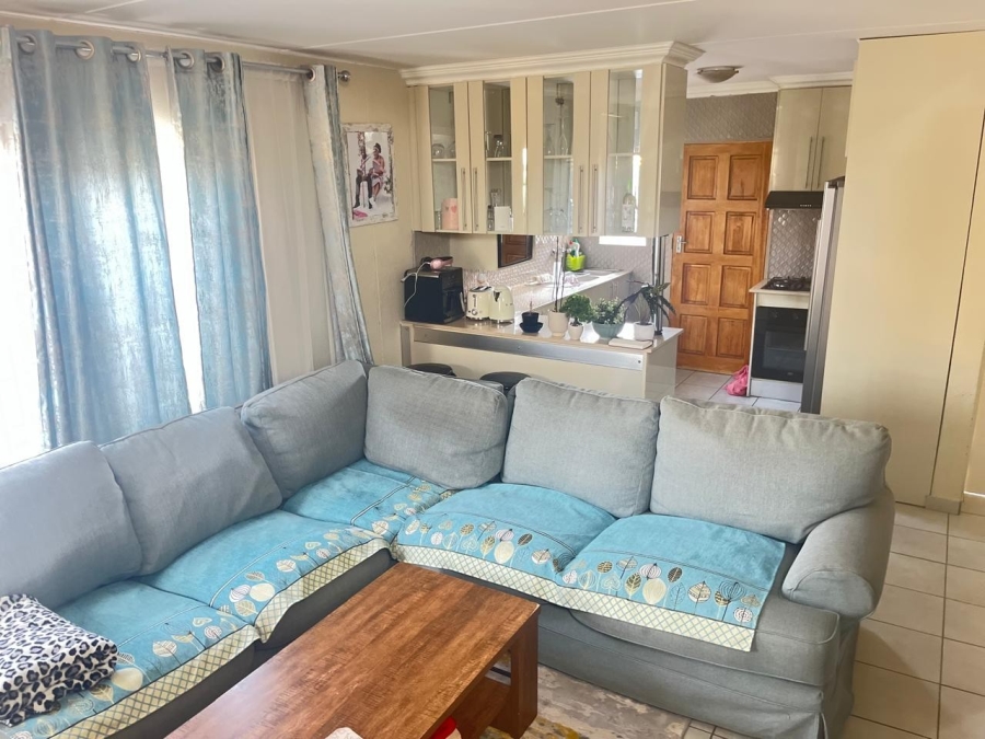 3 Bedroom Property for Sale in Albertsdal Gauteng