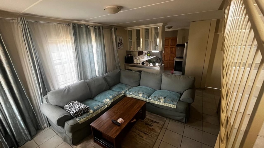 3 Bedroom Property for Sale in Albertsdal Gauteng