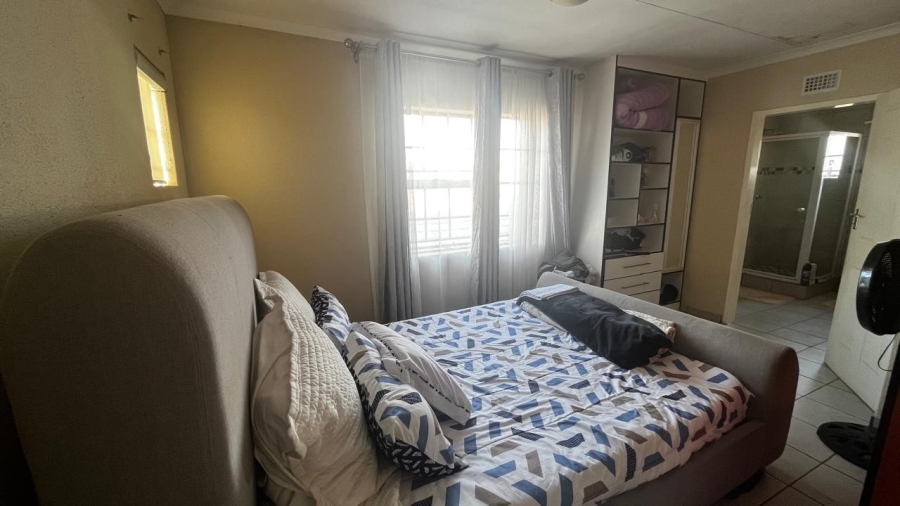 3 Bedroom Property for Sale in Albertsdal Gauteng