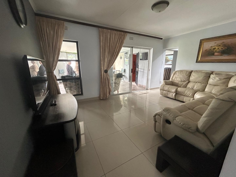 3 Bedroom Property for Sale in Verwoerdpark Gauteng