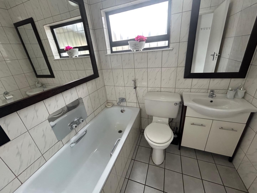 3 Bedroom Property for Sale in Verwoerdpark Gauteng