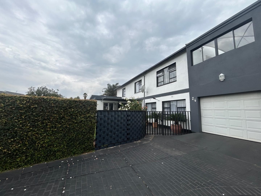 3 Bedroom Property for Sale in Verwoerdpark Gauteng