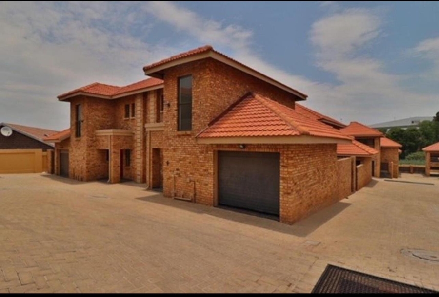 3 Bedroom Property for Sale in Elandshaven Gauteng