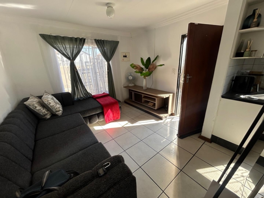 2 Bedroom Property for Sale in Roodekop Gauteng