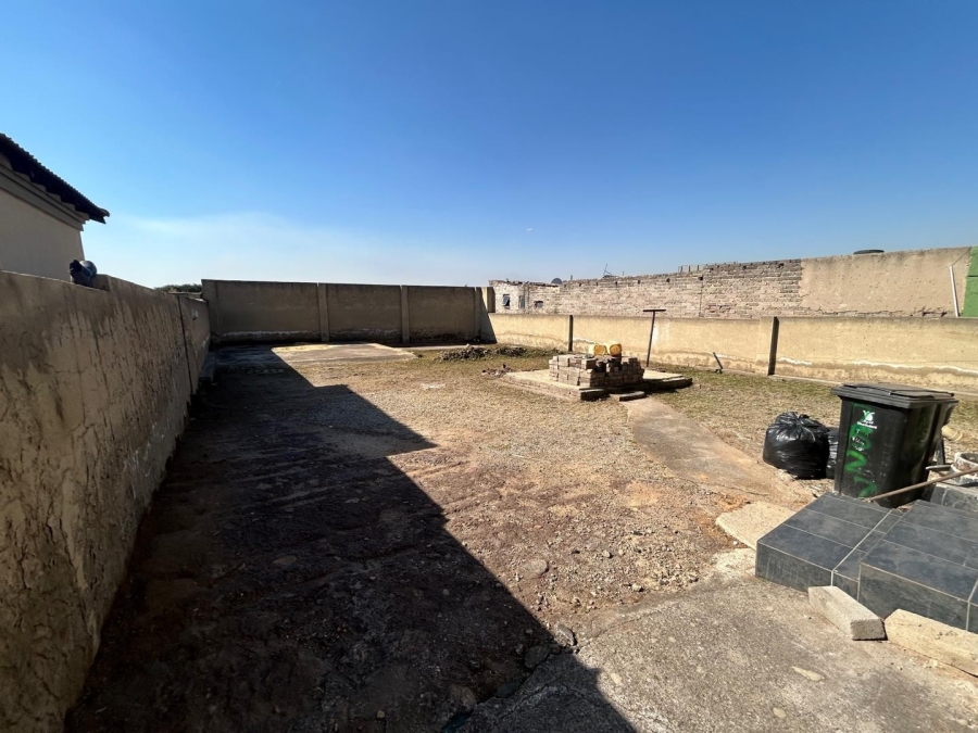 2 Bedroom Property for Sale in Roodekop Gauteng