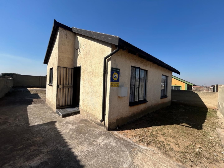 2 Bedroom Property for Sale in Roodekop Gauteng